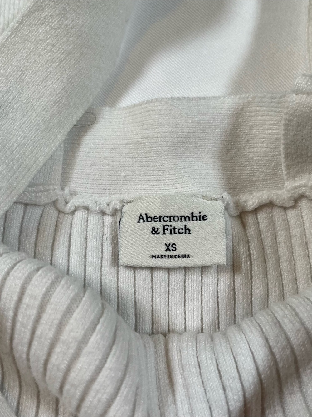 Abercrombie & Fitch White Ribbed Knit Sleeveless Cami Camisole Tank Crop Top XS - Picture 5 of 7